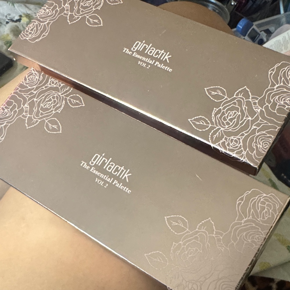 2x The Essential Palette Vol. 2 - Rose Gold Eyeshadow Palette by girlactik